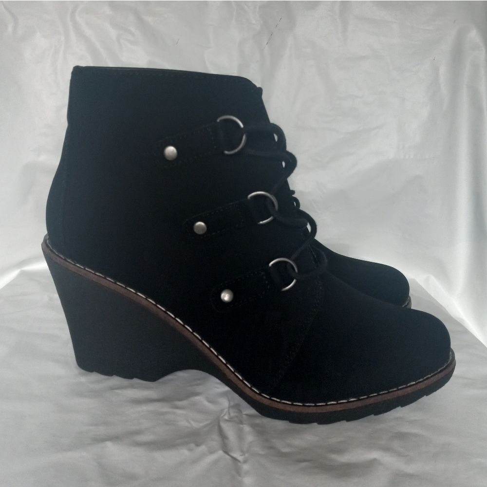 NWT White Mt Women's Wedge Ankle Size 10M Liliana Lace-Up Black Boots